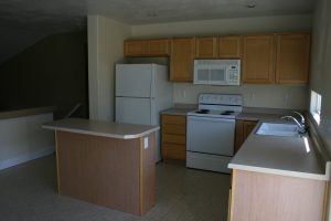 376 E 770 N Rental kitchen